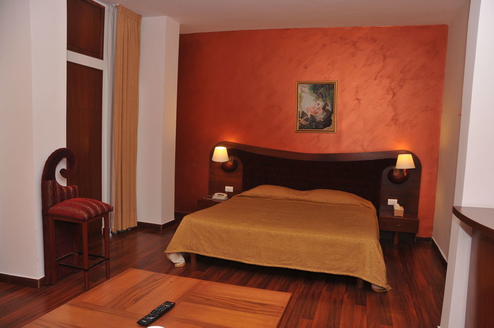 Legend Hotel Beyrut Dış mekan fotoğraf