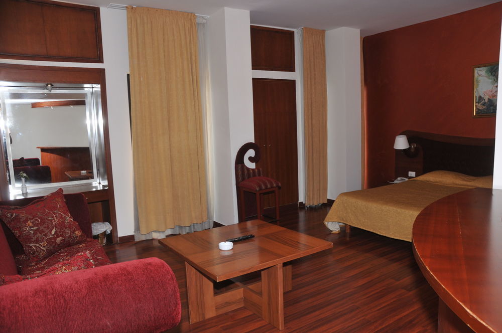 Legend Hotel Beyrut Dış mekan fotoğraf